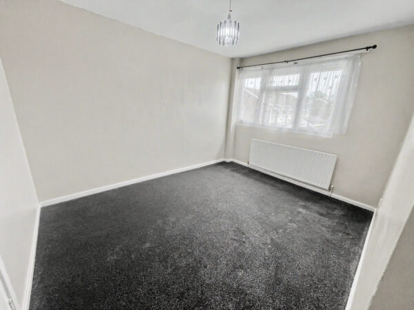 3 Bedroom House - Parlaunt Road, Langley