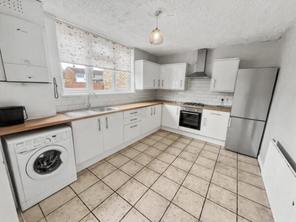 3 Bedroom House - Parlaunt Road, Langley