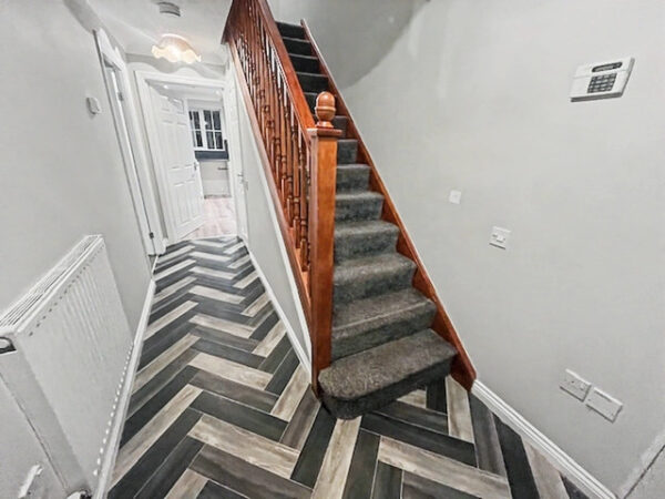 3 Bedroom Detached House - Stornaway Road, Langley