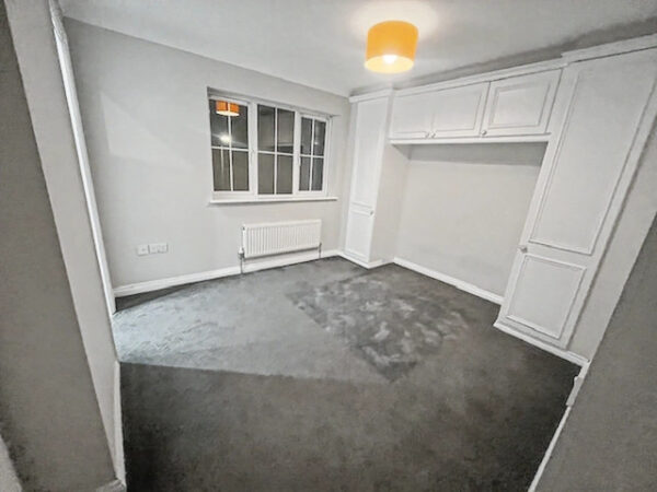 3 Bedroom Detached House - Stornaway Road, Langley