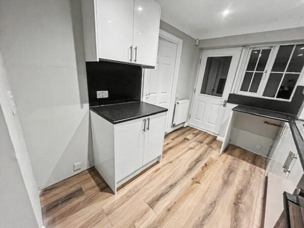 3 Bedroom Detached House - Stornaway Road, Langley