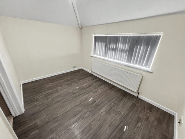 1 Bedroom Flat - York Avenue, Slough