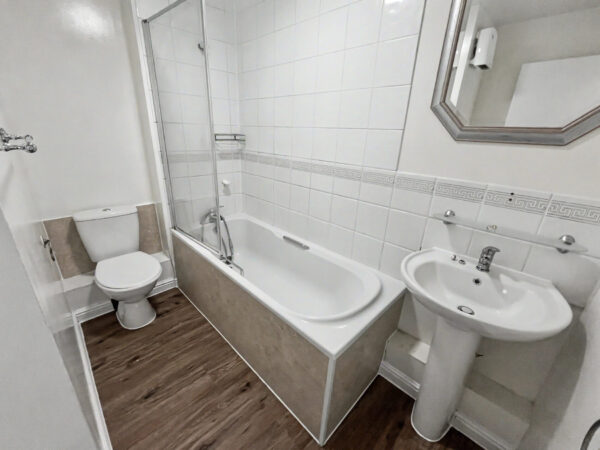 2 Bedroom House - Huntington Place, Langley