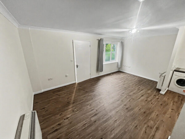 2 Bedroom House - Huntington Place, Langley