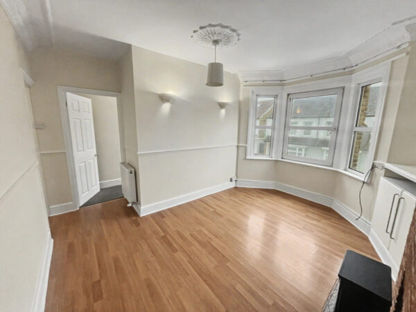 1 Bedroom Maisonette - Diamond Road, Slough