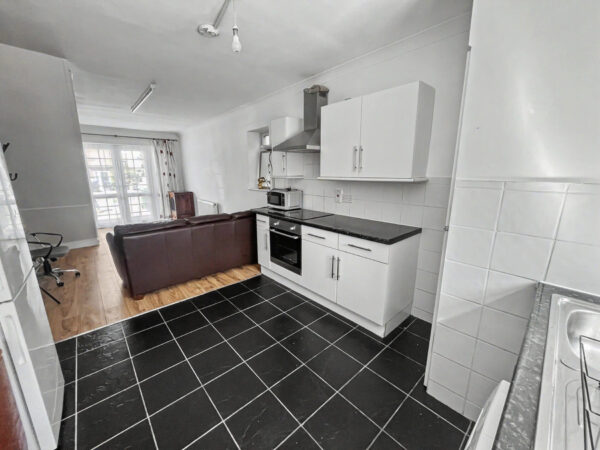 1 Bedroom House - Pitts Road, Slough