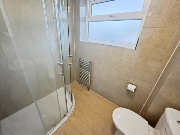 4 Bed House - Rowan Way, Slough