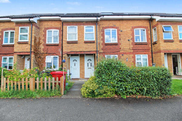 1 Bedroom Maisonette - Maplin Park, Langley