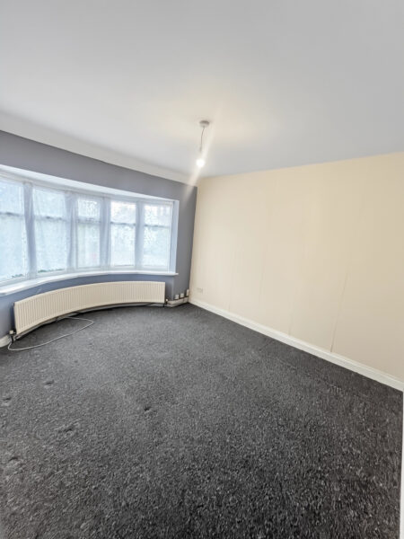 3 bedroom maisonette - Furnival Avenue, Slough